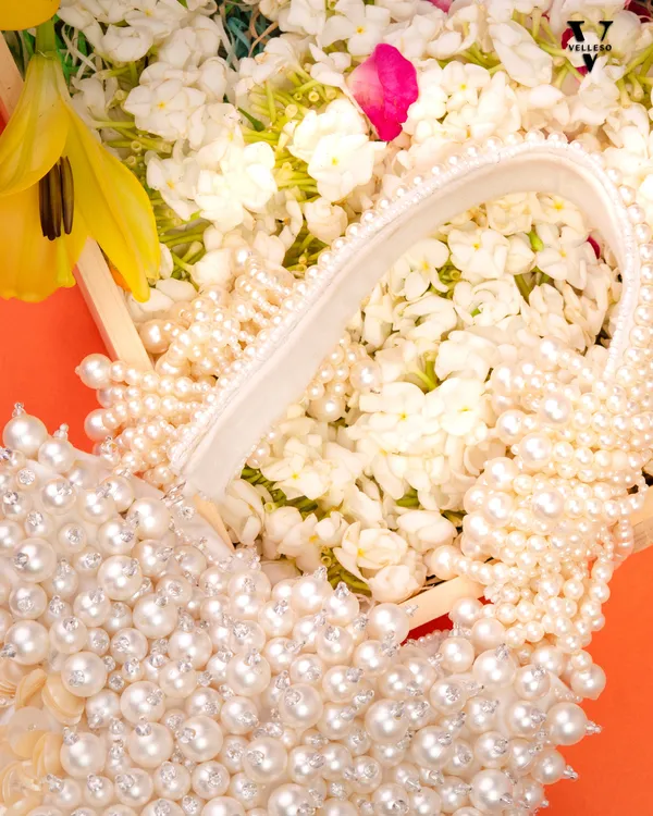 Elysia_Ivory_Pearl_Potli